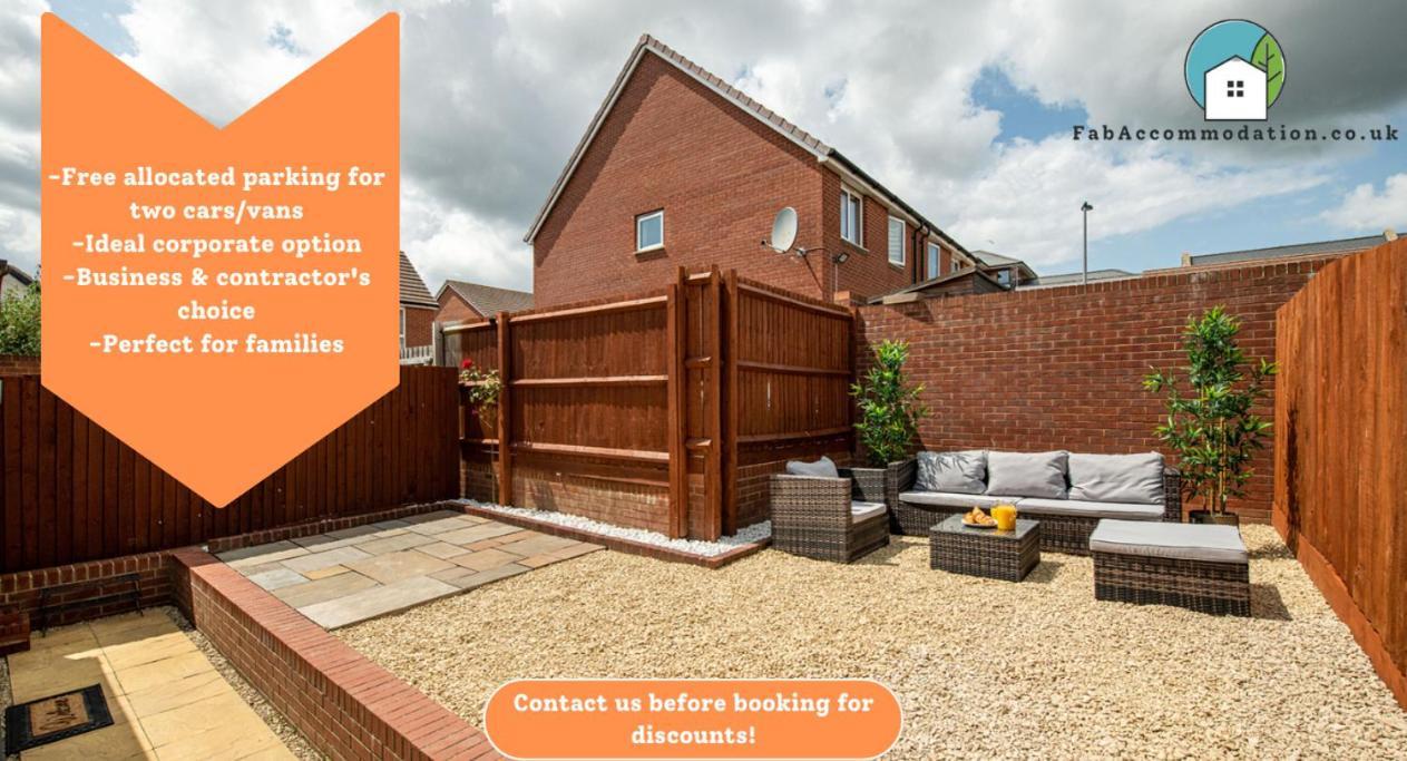 Large 3bed-parking & Garden-by Fabaccommodation Holiday home Bristol